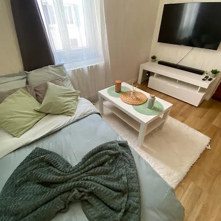 Notre Petit Nids Apartment Viarmes