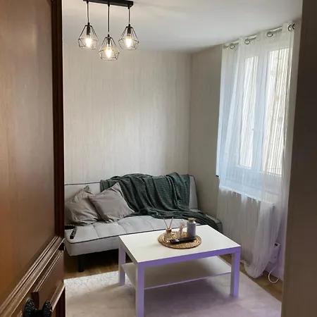 Notre Petit Nids Apartment Viarmes